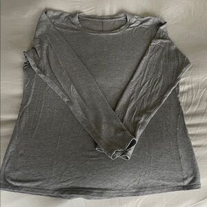 lululemon Heather Gray Long Sleeve Top